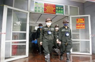 CÔNG TÁC PHÒNG TRÁCH CHỐNG DỊCH CỦA NHÂN VIÊN BẢO VỆ