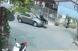 Nam bảo vệ Long Hải SG phản xạ xuất thần, né cú đâm trực diện của ô tô con
